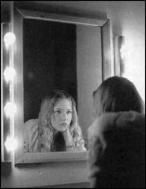 The girl and the evil mirror