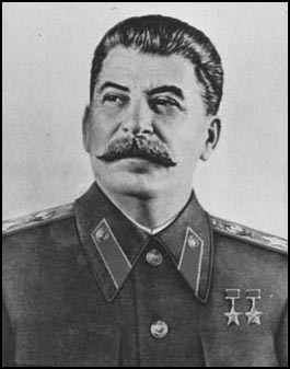 staline-biographie-courte